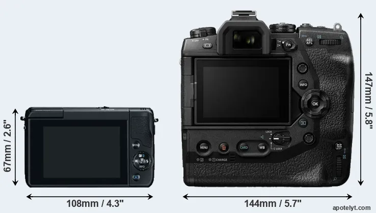 Comparison M10 or E-M1X rear