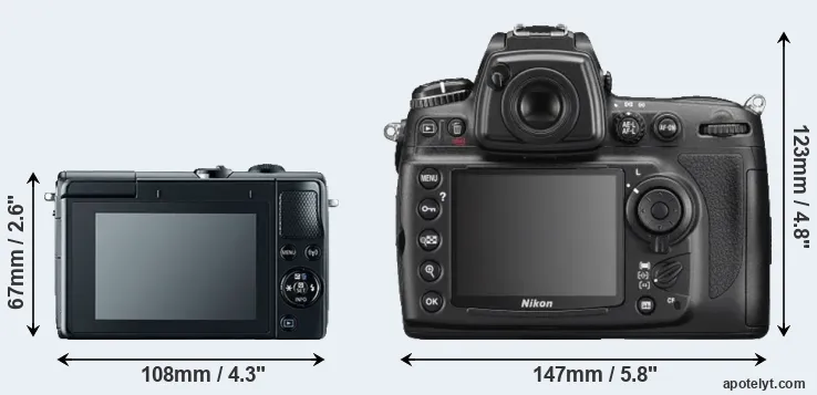 Comparison M100 or D700 rear