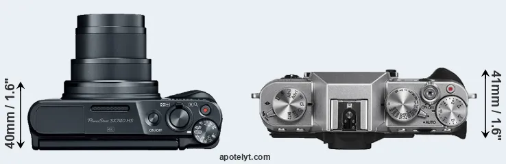 Compare SX740 versus X-T10 top