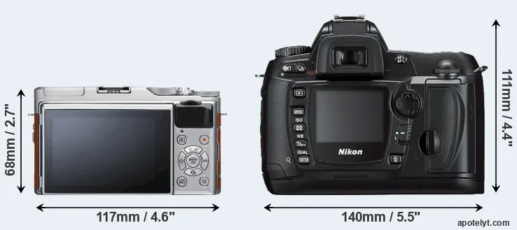 Comparison X-A5 or D70s rear