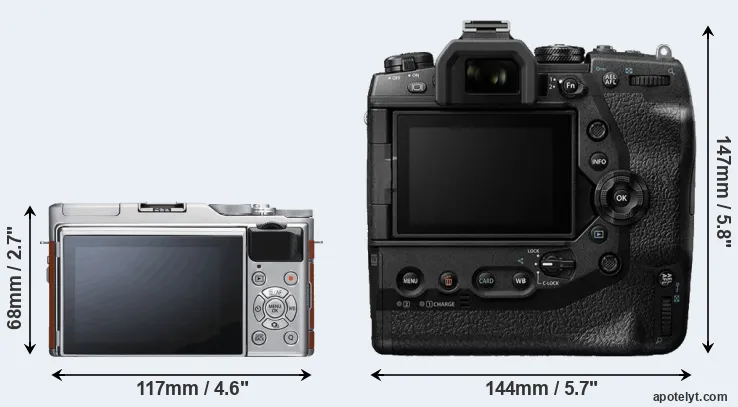 Comparison X-A5 or E-M1X rear