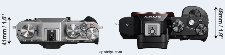 Compare X-T10 versus A7R top