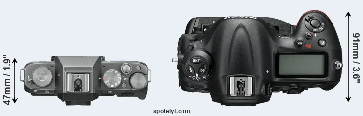 Compare X-T100 versus D4S top