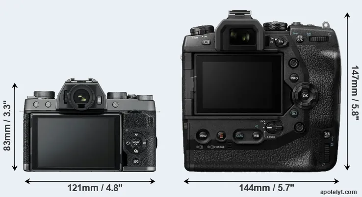 Comparison X-T100 or E-M1X rear
