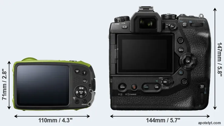 Comparison XP120 or E-M1X rear