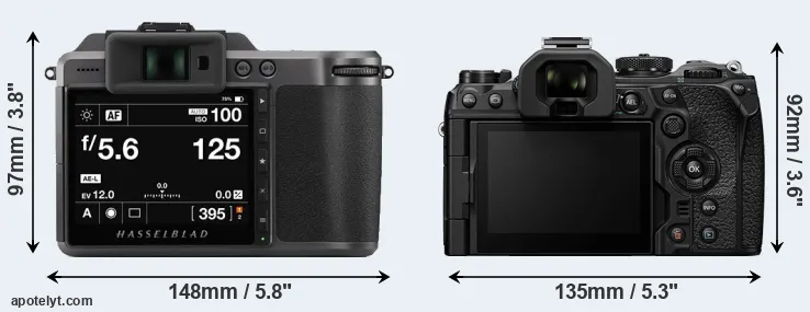 Comparison X1D II or OM-1 II rear
