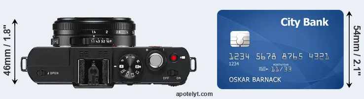 D-LUX 6 versus credit card top view