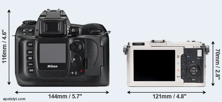 Comparison D100 or E-P1 rear