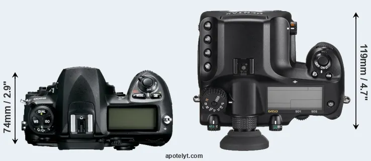 Compare D200 versus 645D top