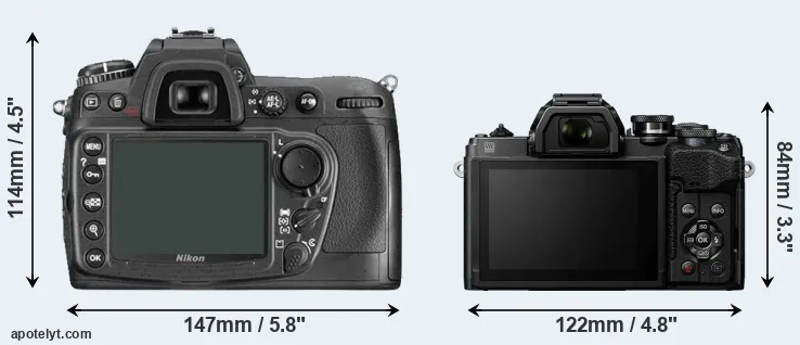 Comparison D300 or E-M10 IV rear