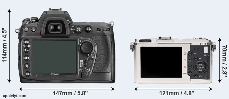 Comparison D300 or E-P1 rear