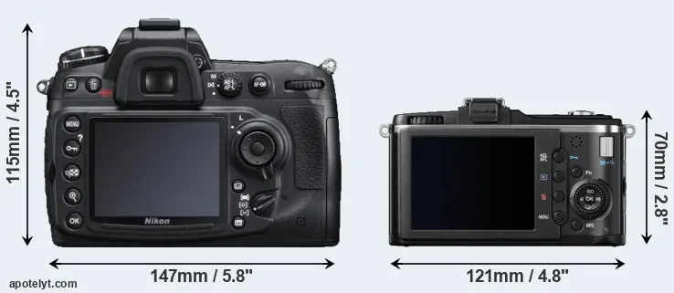 Comparison D300S or E-P2 rear