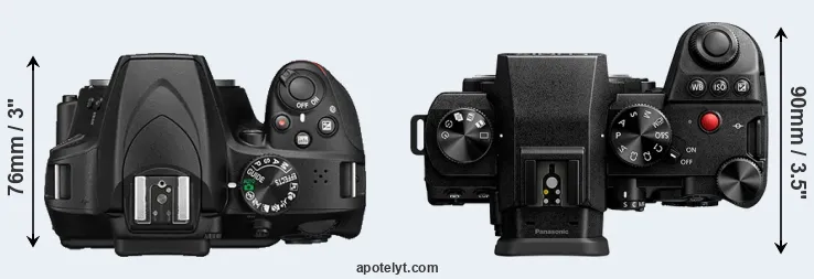 Compare D3400 versus S5 II top
