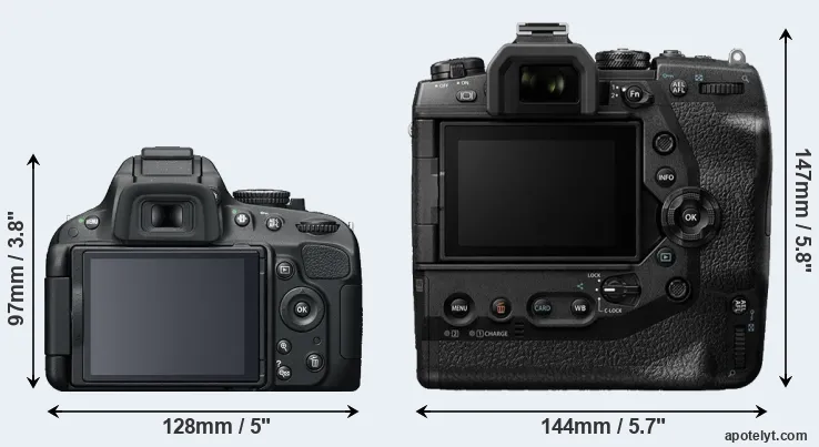 Comparison D5100 or E-M1X rear