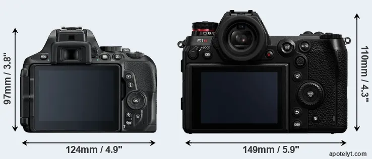 Comparison D5600 or S1R rear