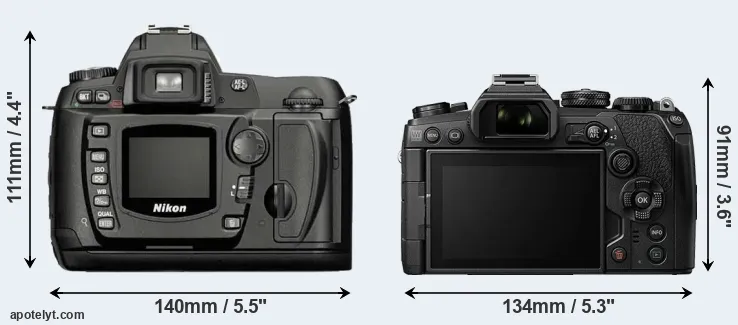 Comparison D70 or E-M1 III rear