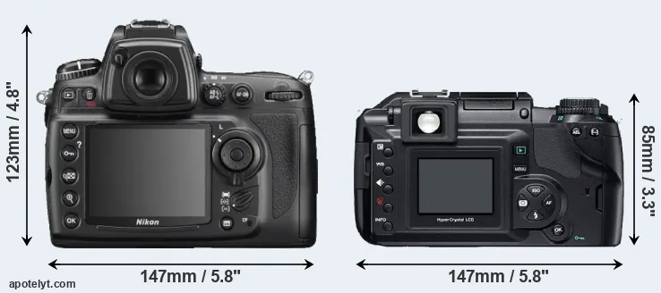 Comparison D700 or E-300 rear