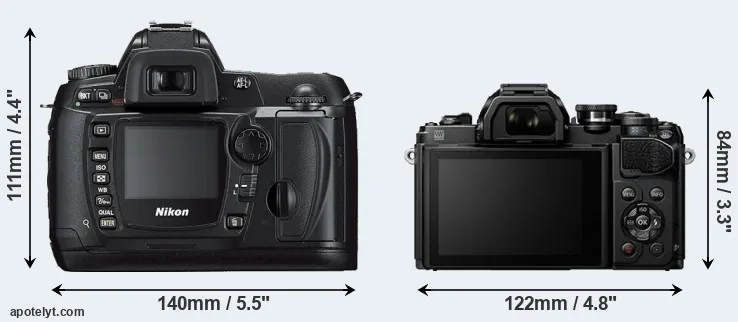 Comparison D70s or E-M10 III rear