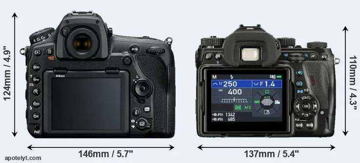 Comparison D850 or K-1 II rear