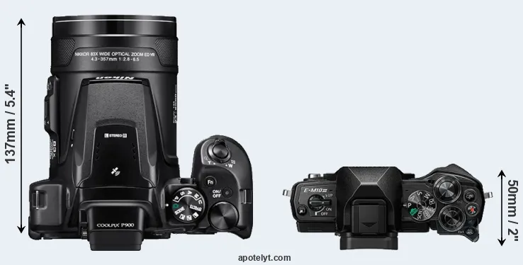 Compare P900 versus E-M10 III top
