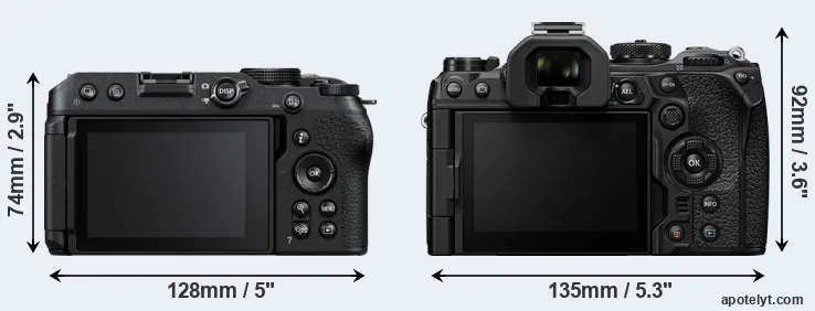 Comparison Z30 or OM-1 II rear