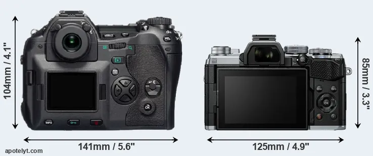 Comparison E-1 or E-M5 III rear