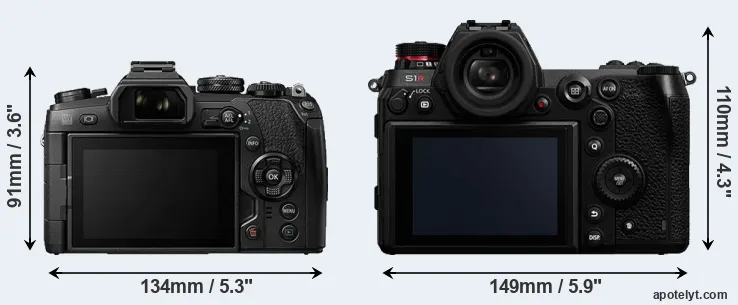 Comparison E-M1 II or S1R rear
