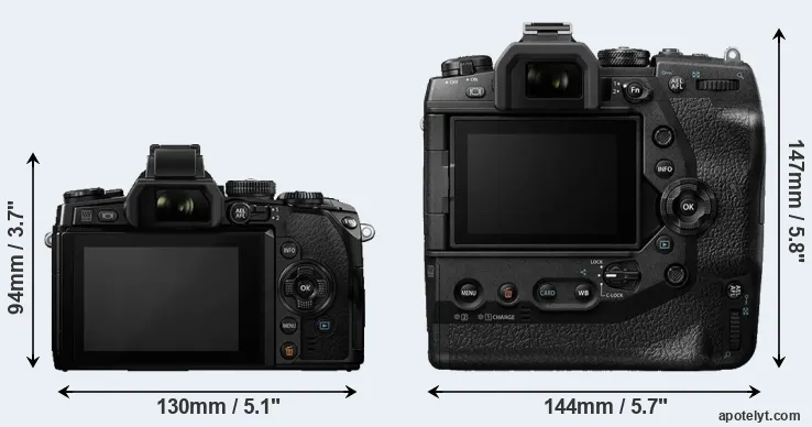 Comparison E-M1 or E-M1X rear