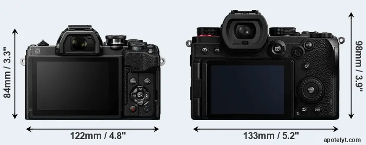 Comparison E-M10 IV or S5 rear