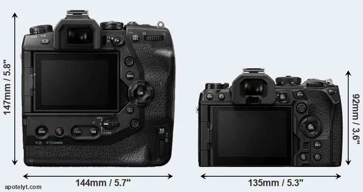 Comparison E-M1X or OM-1 II rear