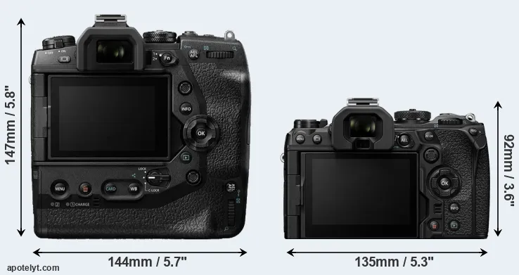 Comparison E-M1X or OM-1 rear