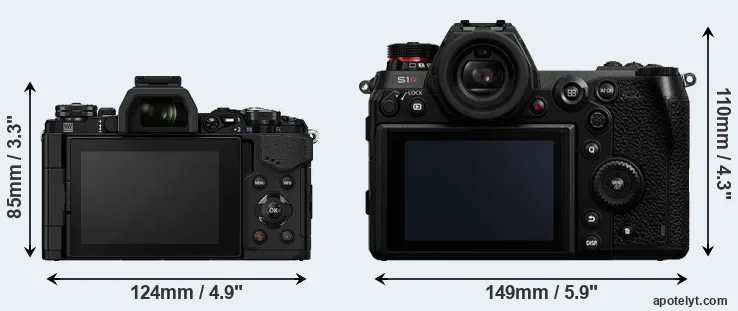 Comparison E-M5 II or S1R rear