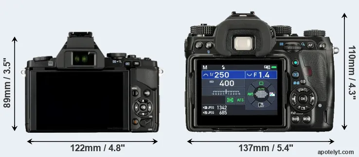 Comparison E-M5 or K-1 II rear