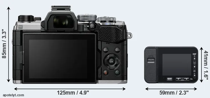 Comparison OM-5 or RX0 II rear