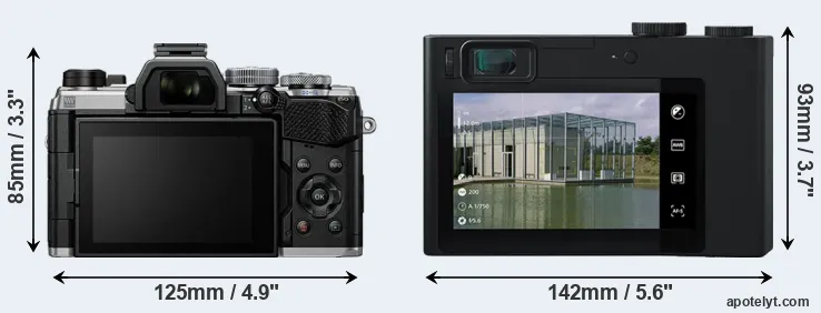 Comparison OM-5 or ZX1 rear