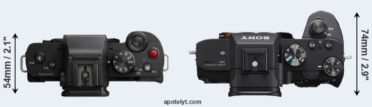 Compare G100 versus A7 III top