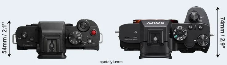 Compare G110 versus A7R III top