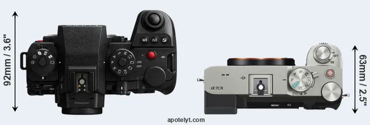 Compare S1R II versus A7C R top